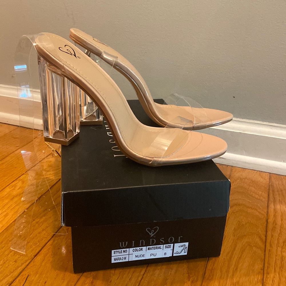 These are a size 8 heel from Windsor. They’ve never been worn.